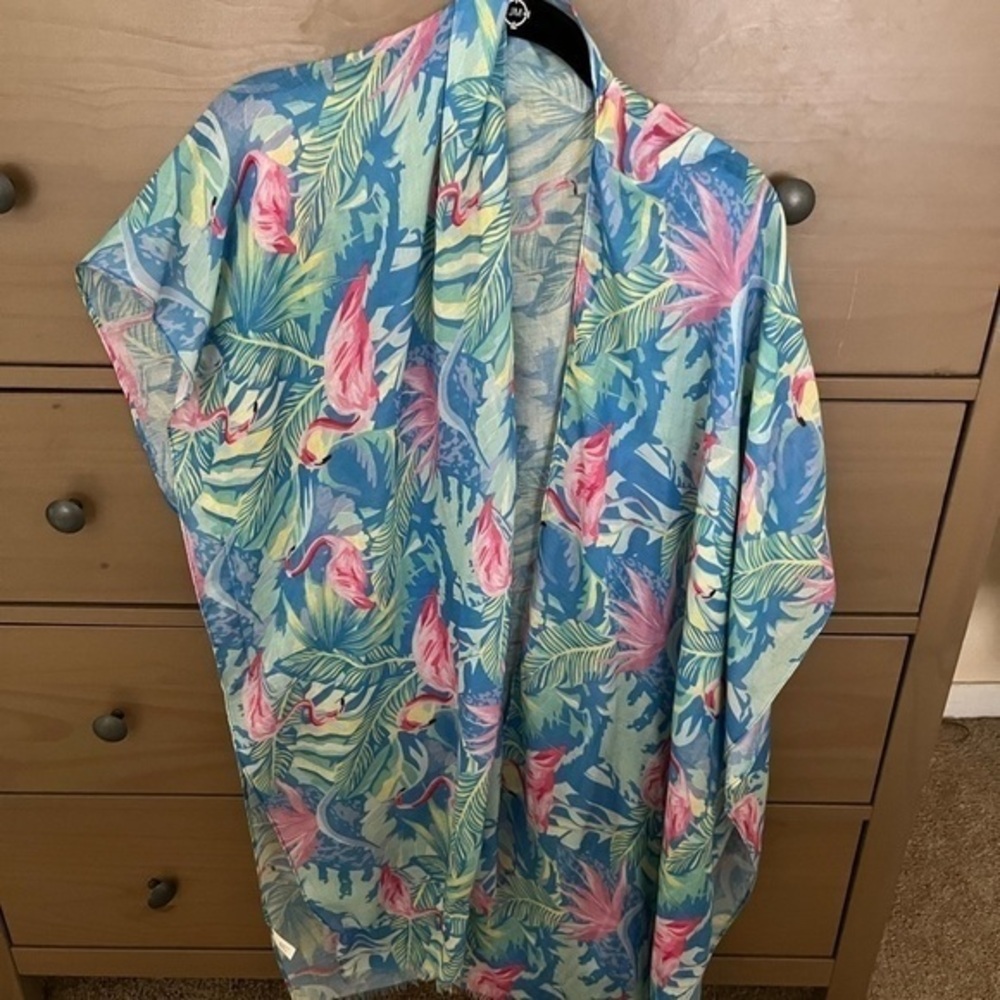 Kimono cardigan in Miami colors with pink pelican. No brand. Never worn.